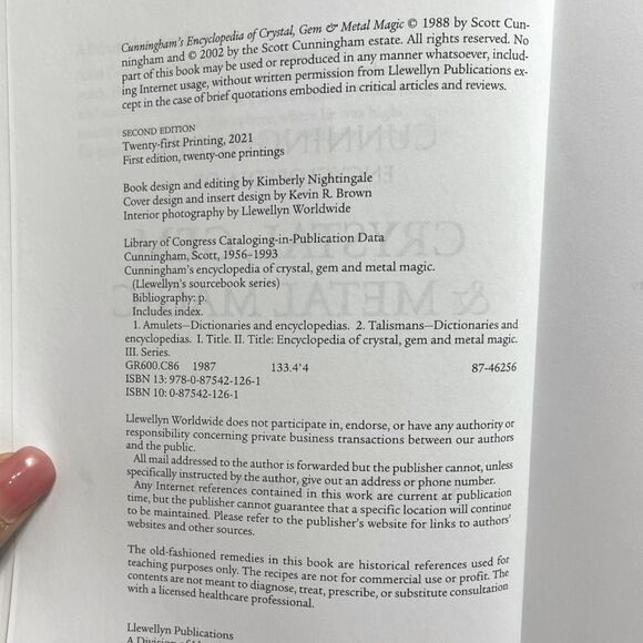 Cunningham's Encyclopedia of Crystal, Gem & Metal Magic - Picture 5 of 7